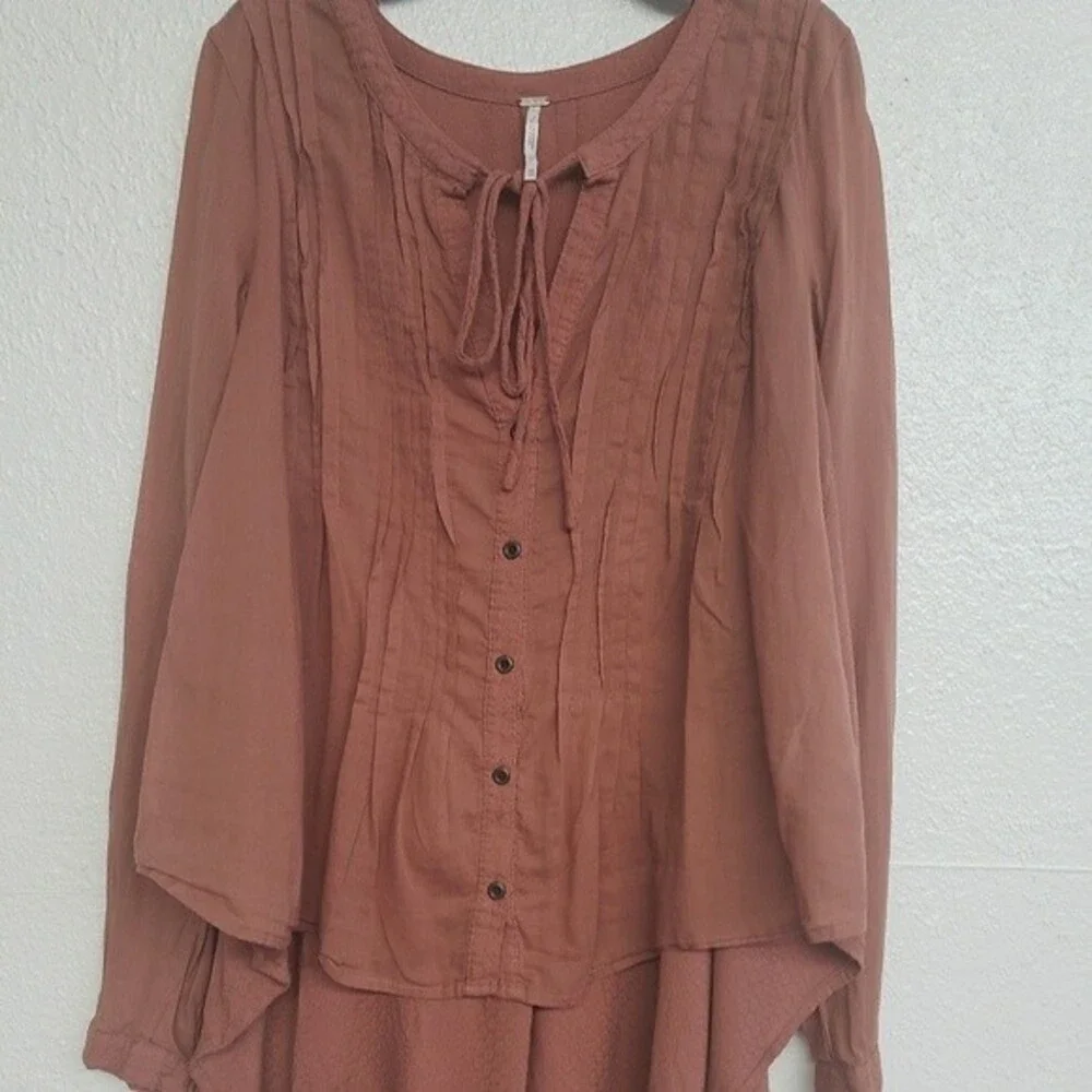 Free People Brown Long Sleeves Boho Peasant Embroidered high low top